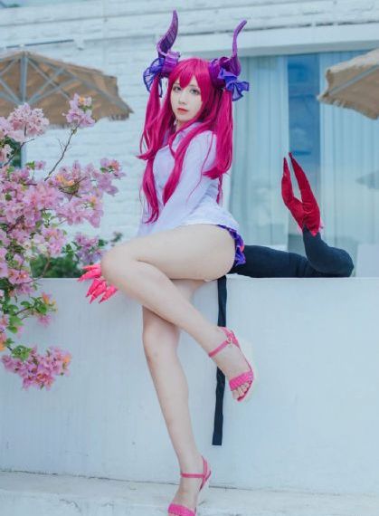 朋友丰满的妈妈