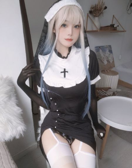 美女扒开腿让男人桶爽久久动漫